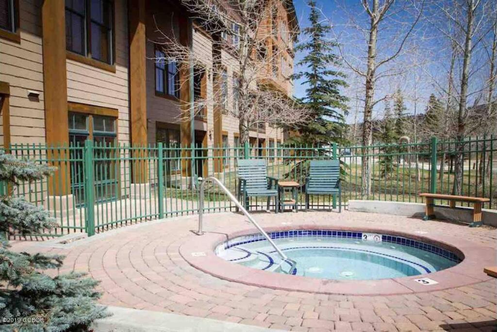 Ski-In/Ski-Out Zephyr 1 Bedroom Condo 冬季公园 外观 照片