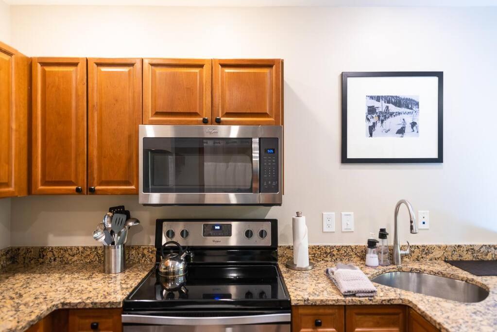 Ski-In/Ski-Out Zephyr 1 Bedroom Condo 冬季公园 外观 照片